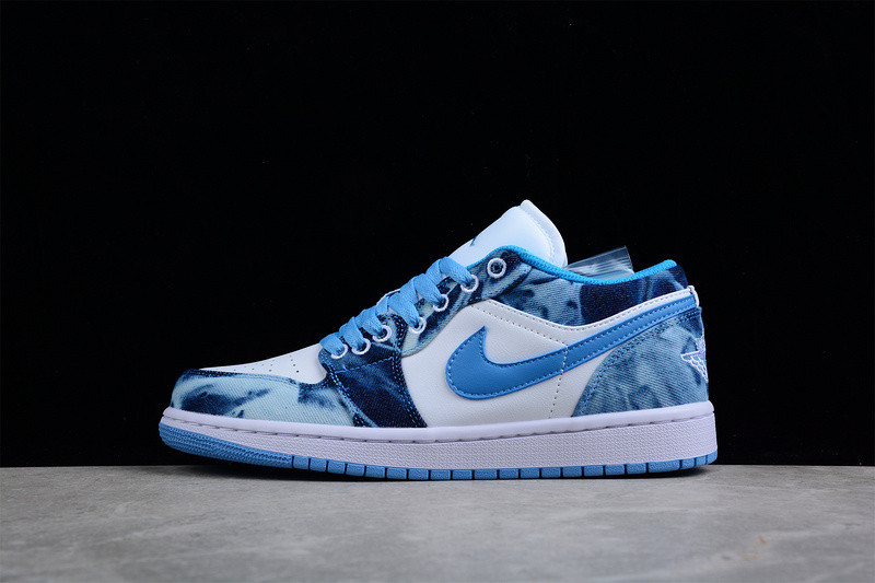 Jordan 1 Low Washed Denim (GS) DM8947-100