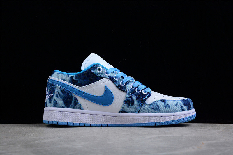 Jordan 1 Low Washed Denim (GS) DM8947-100