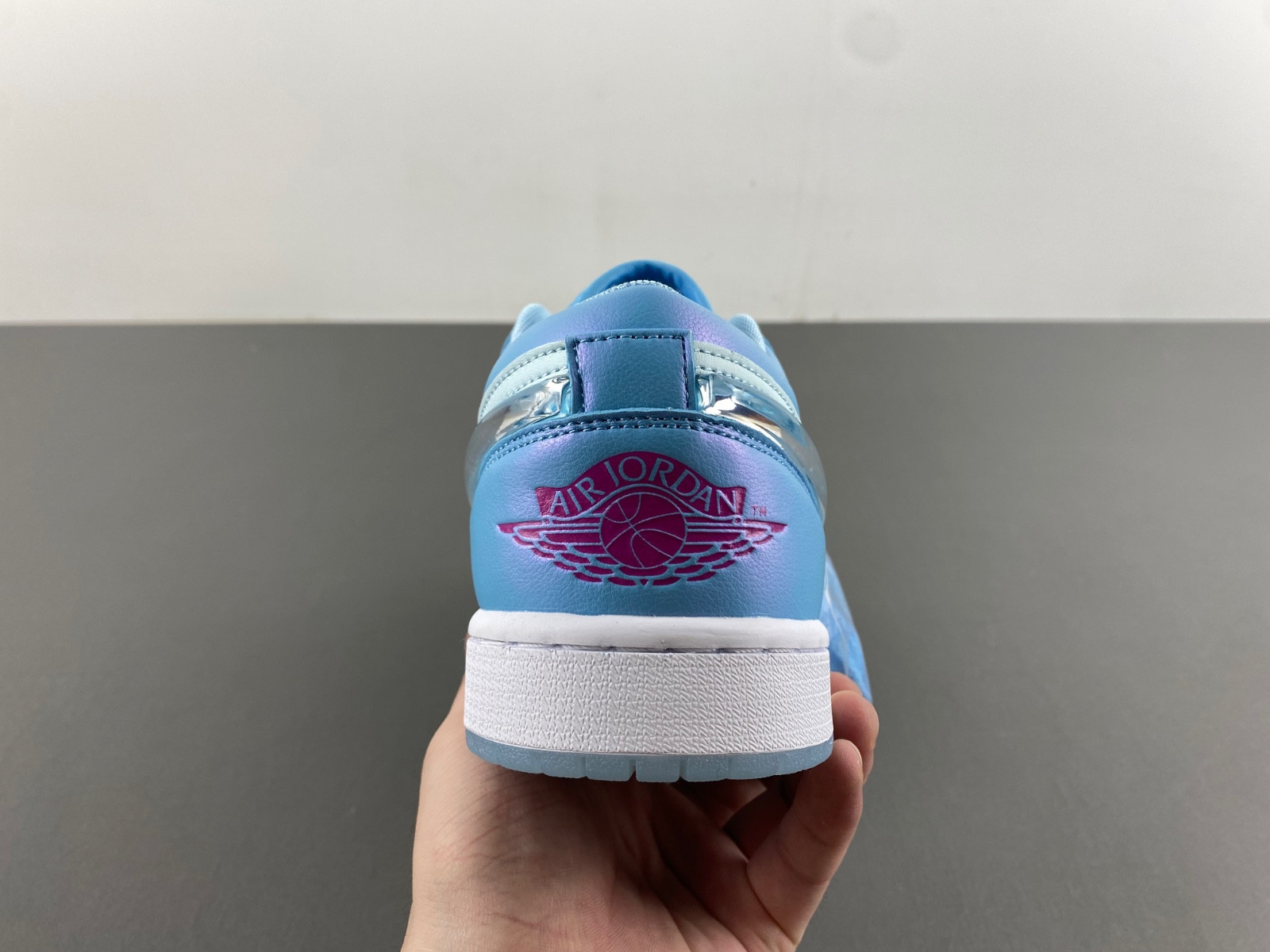 Air Jordan 1 Low FN7366-400