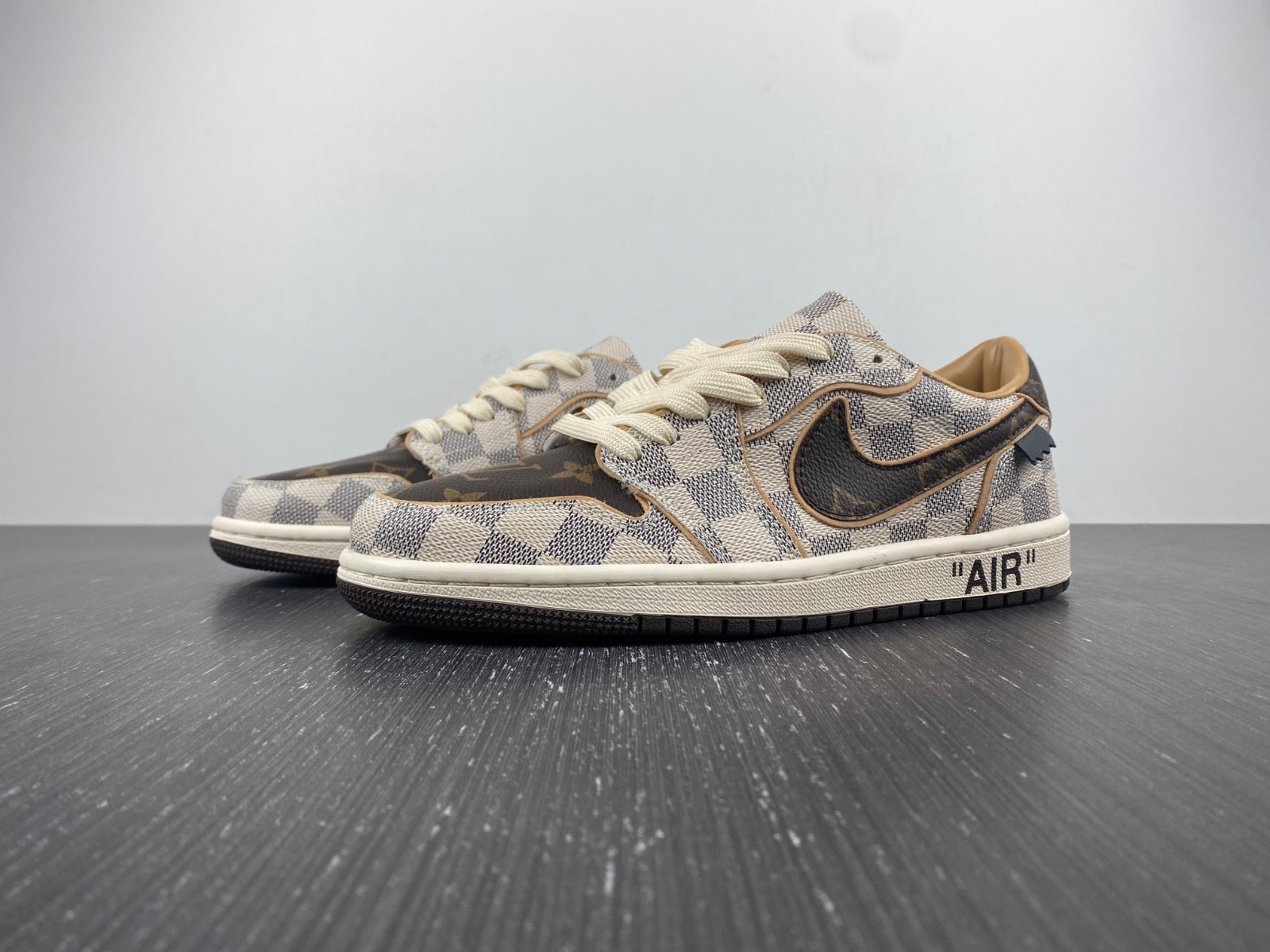 Air Jordan 1 Low L*V