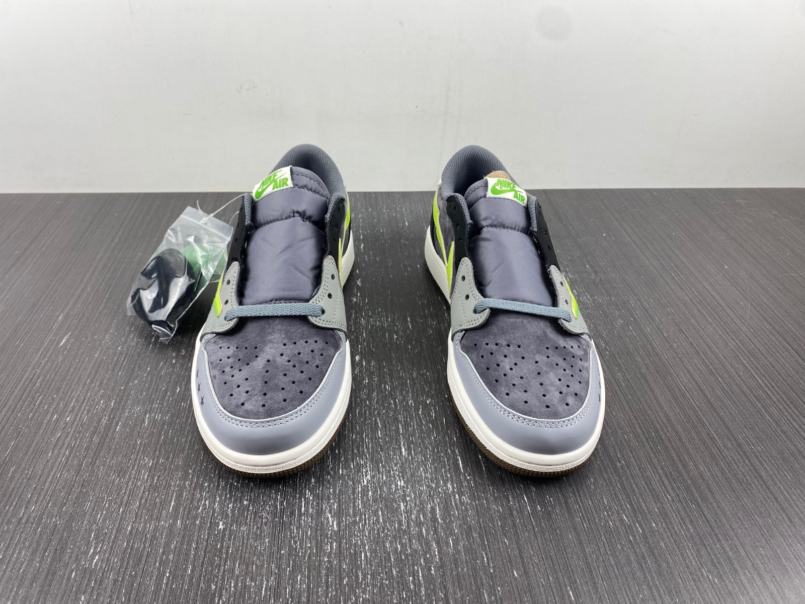 Jordan 1 Retro Low CZ0790-043
