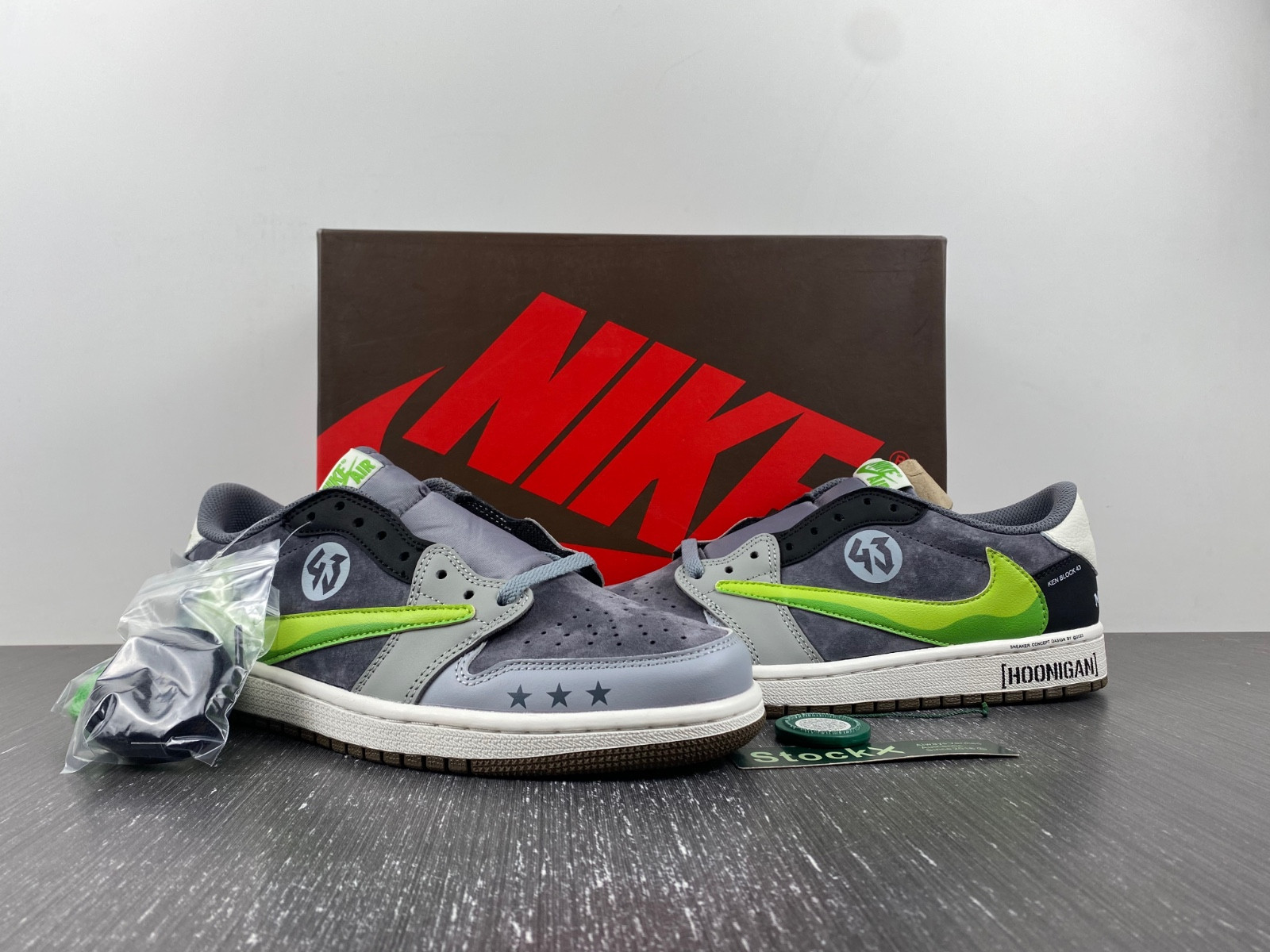 Jordan 1 Retro Low CZ0790-043