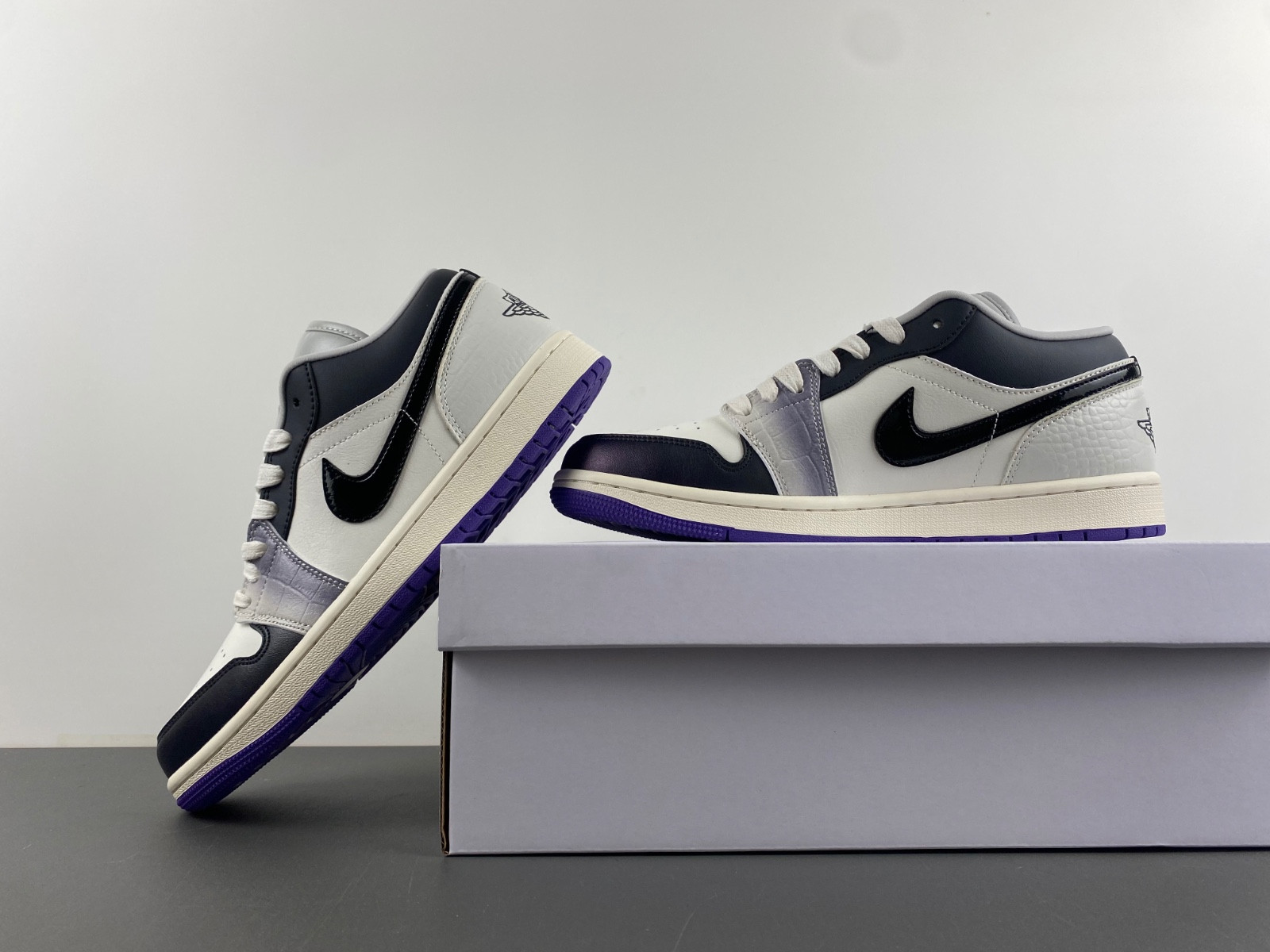 Air Jordan 1 Low SE HF5759-101