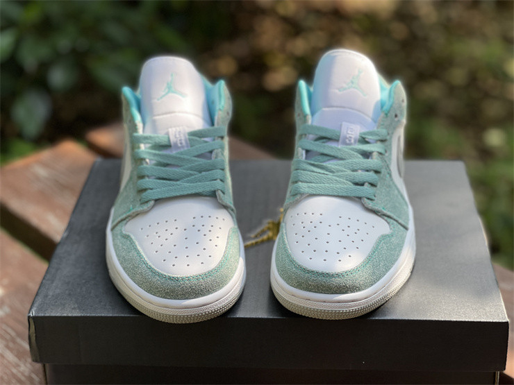 Air Jordan 1 Low “New Emerald” DN3705-301