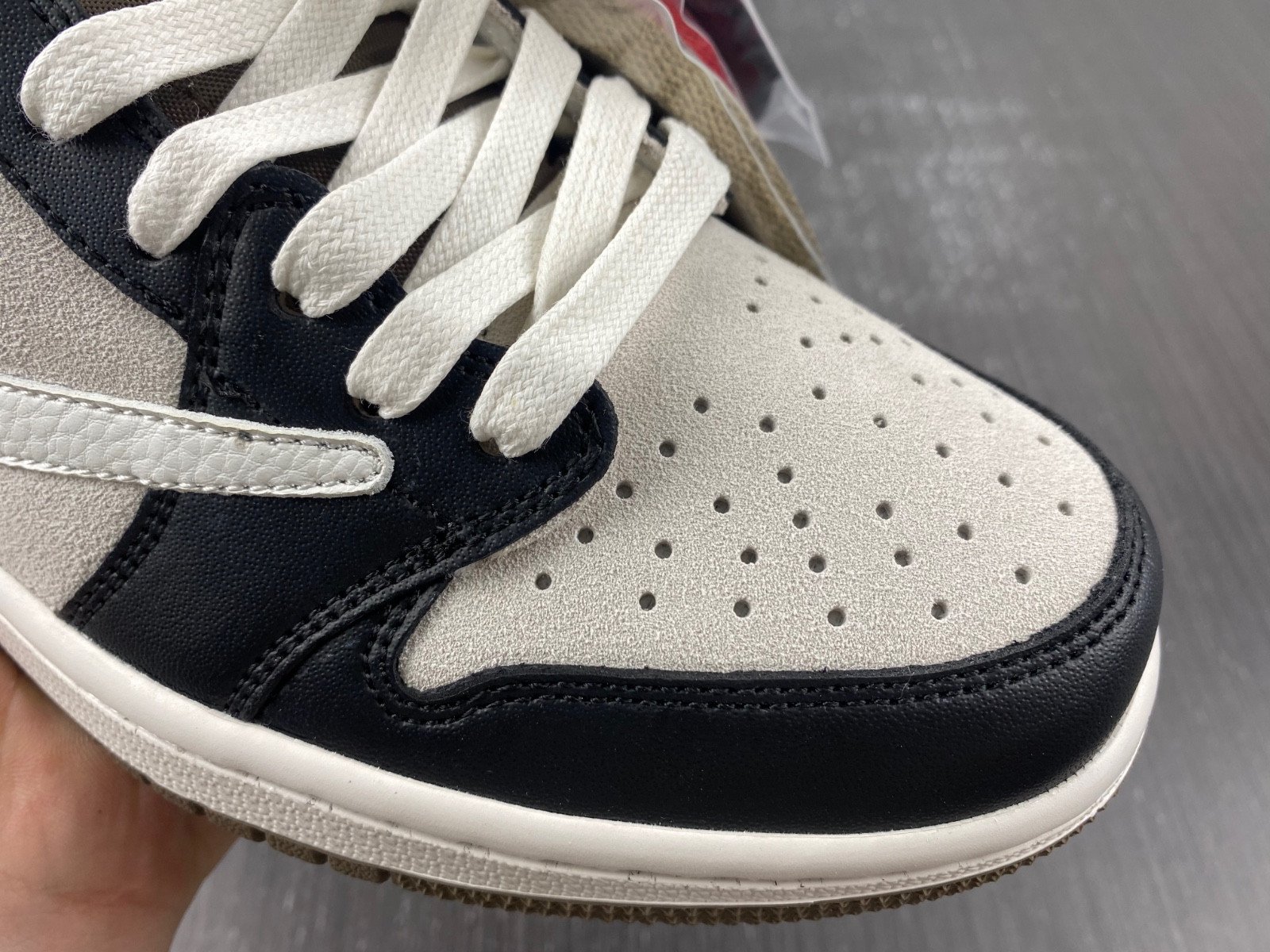 Travis Scott x Air Jordan 1 Low DM7866-902