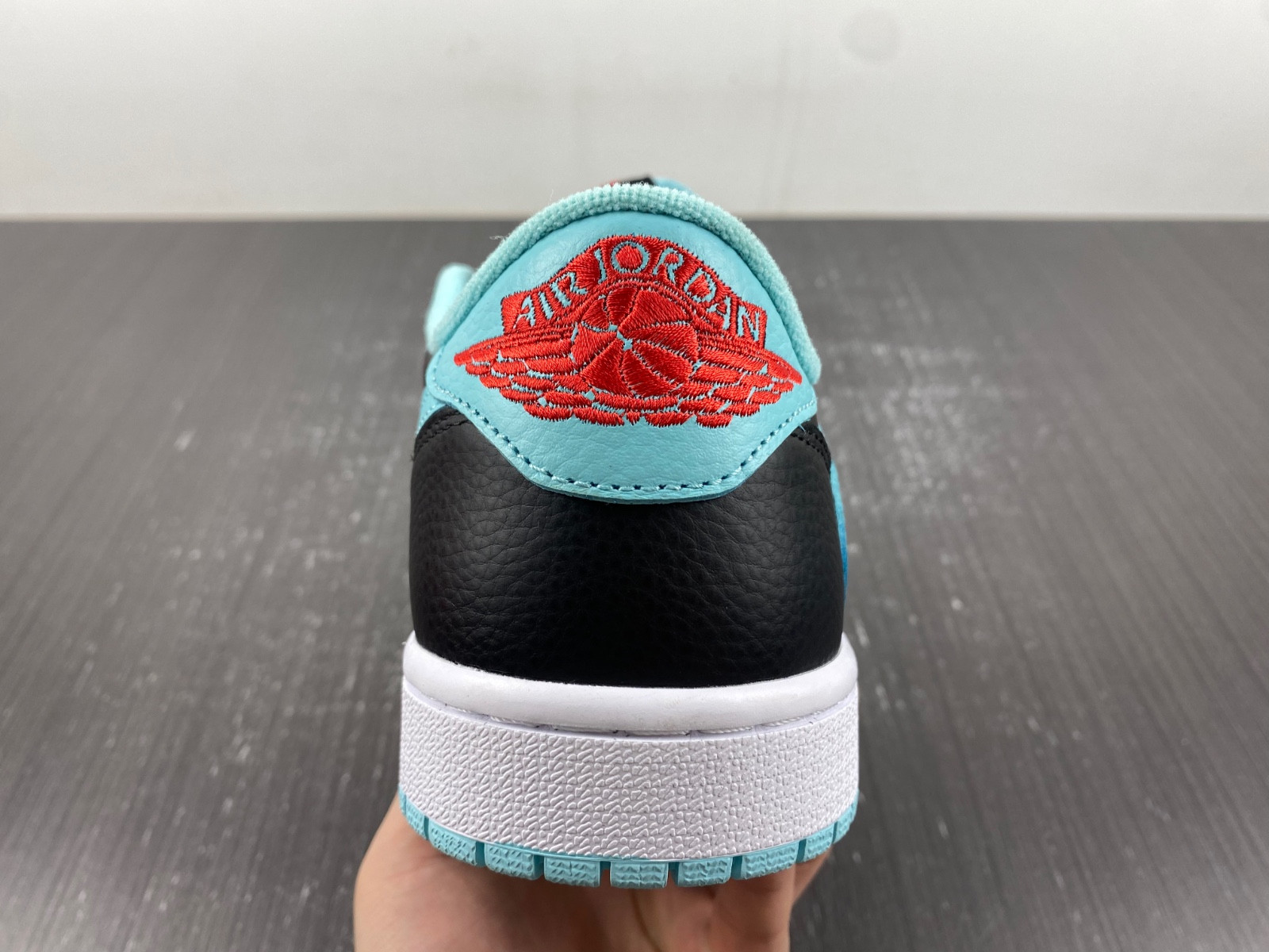 Travis Scott x Air Jordan 1 Low DM7866-701