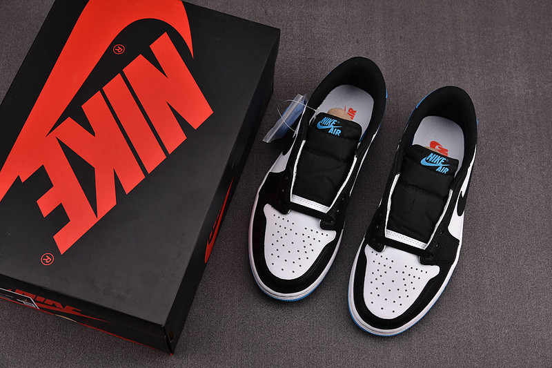 Air Jordan 1 Low OG “UNC” CZ0790-104