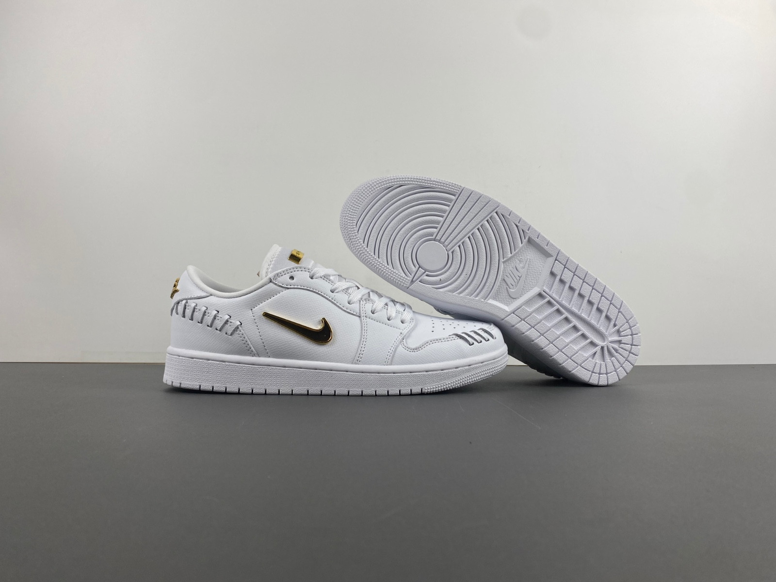 Air Jordan 1 Low Method of Make FN5032-100