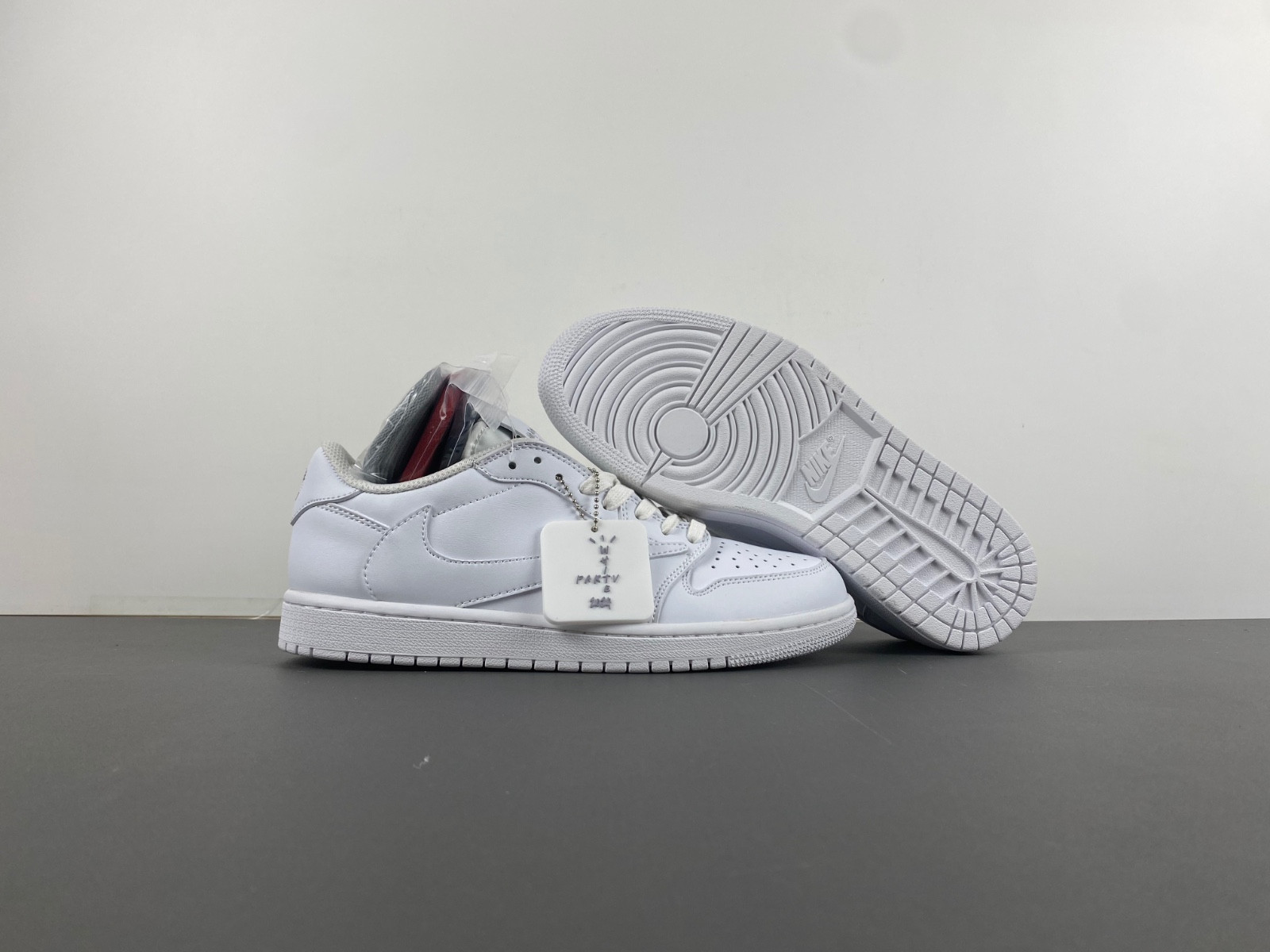 Travis Scott x Air Jordan 1 Low DM7866-292
