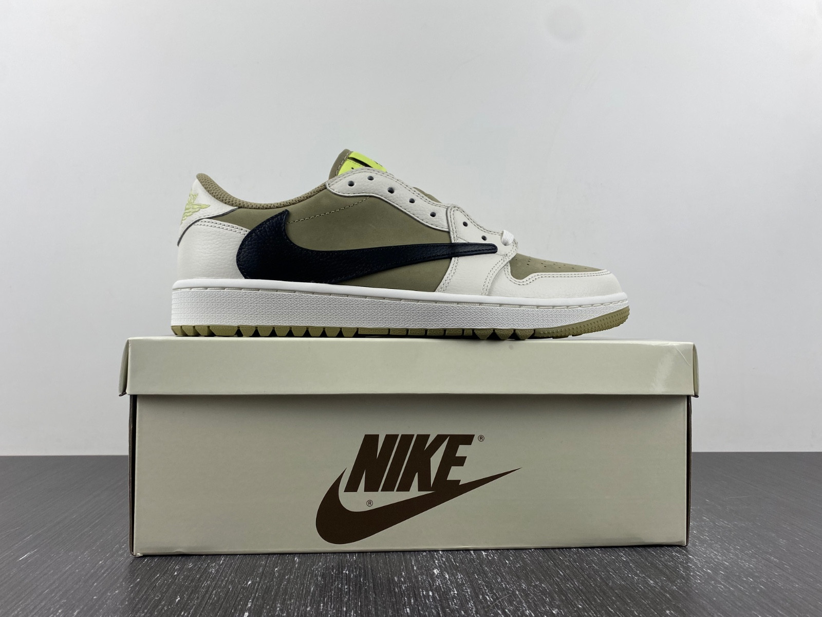 Travis Scott x Air Jordan 1 Low Golf FZ3124-200