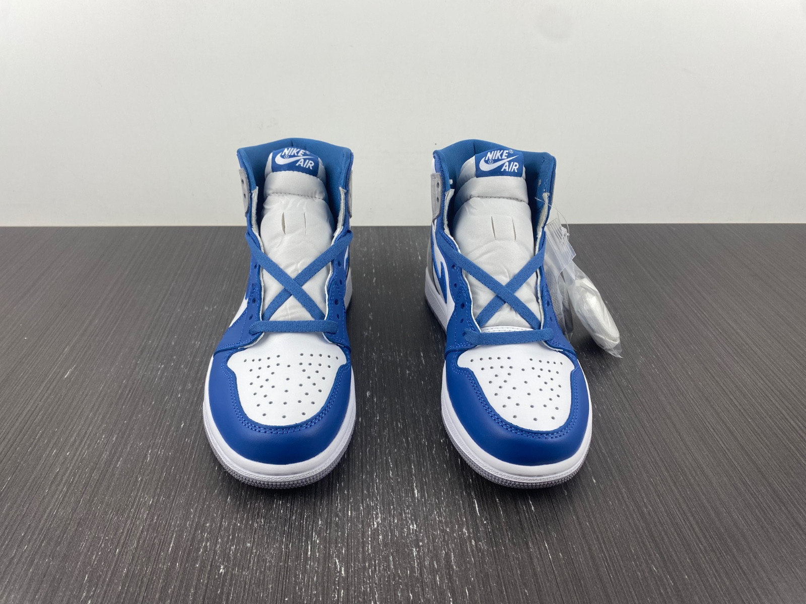 Air Jordan 1 High OG “True Blue” DZ5485-410