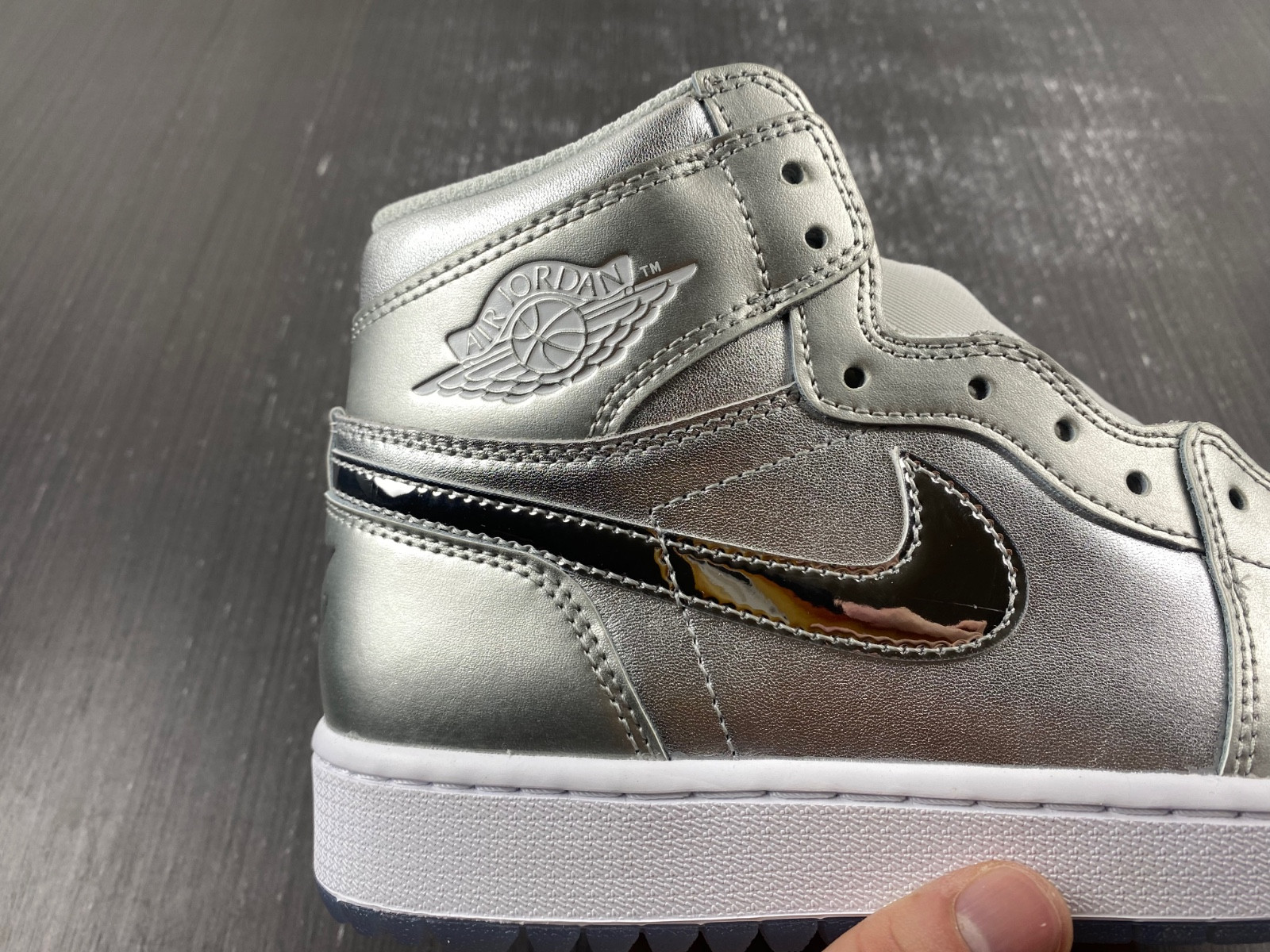 Air Jordan 1 High Golf “Gift Giving” FD6815-001