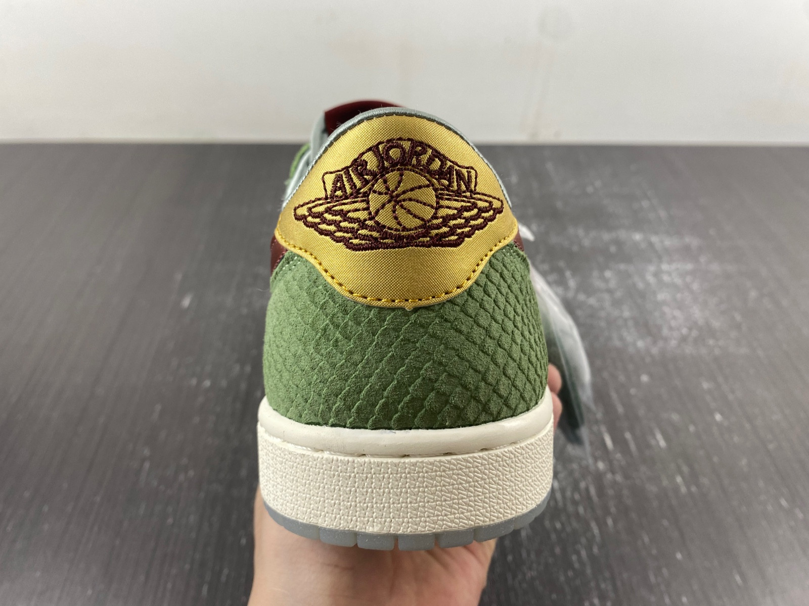 Air Jordan 1 Low OG “Year of the Dragon” FN3727-100