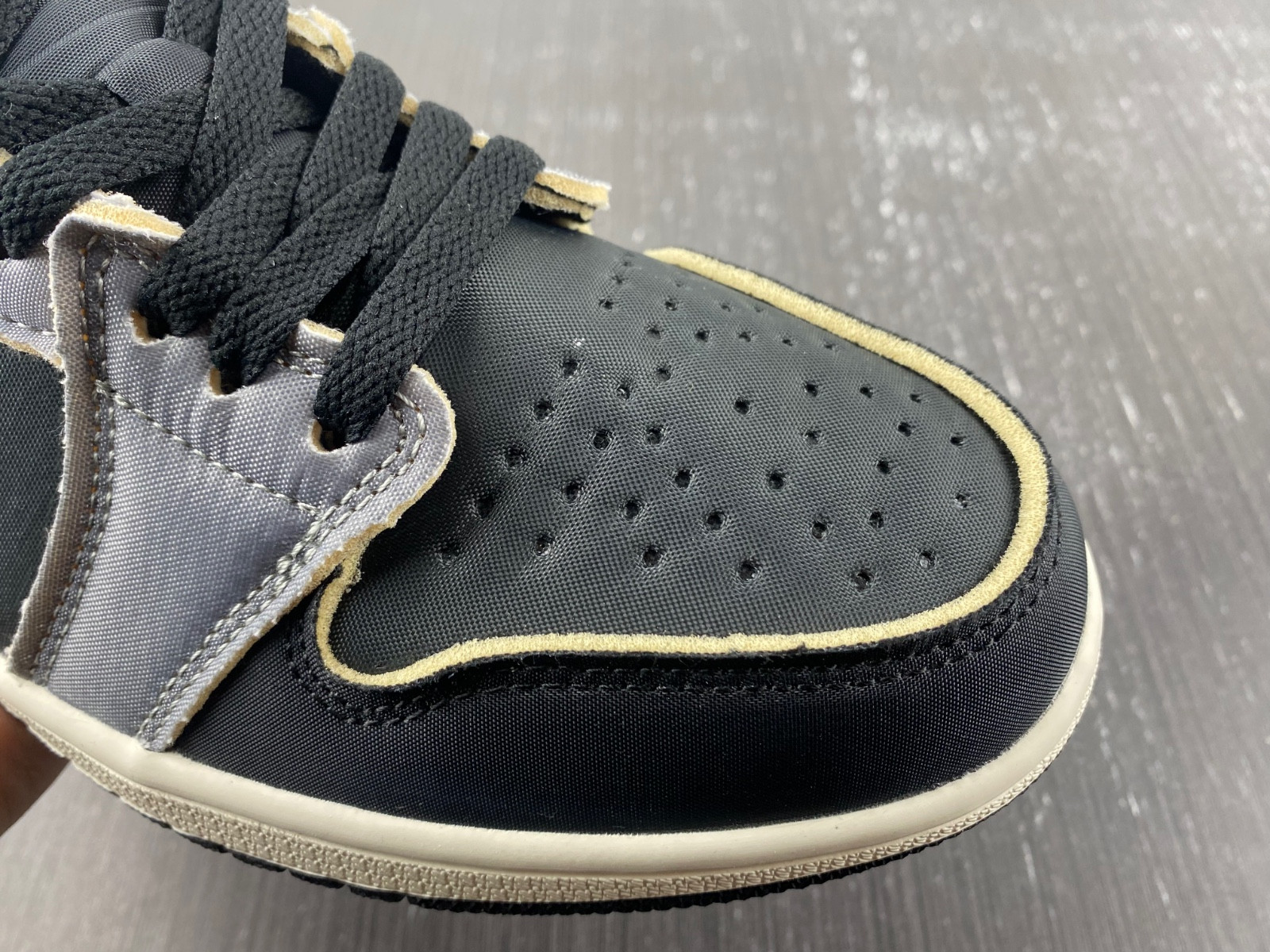 Jordan 1 Low OG EX Black Smoke Grey DV0982-006
