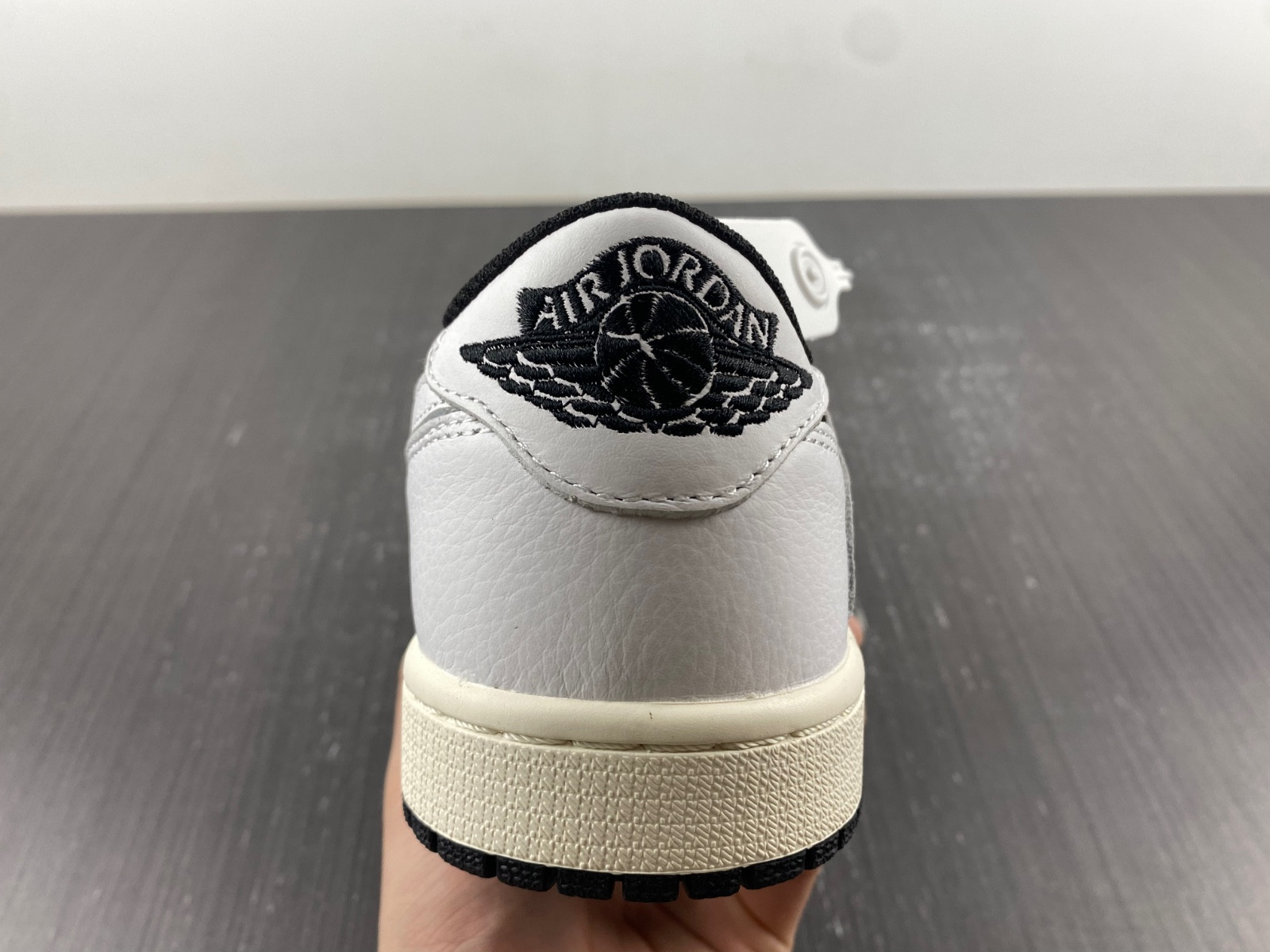 Jordan 1 Low travis scott J11205