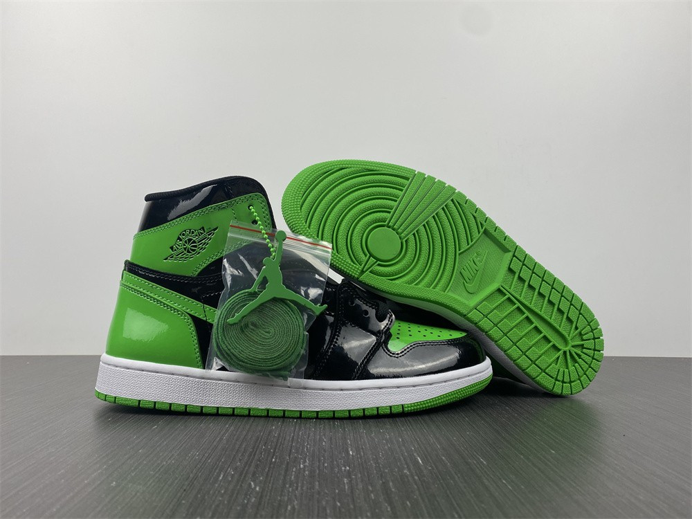 Air Jordan 1 High 555088-030-01