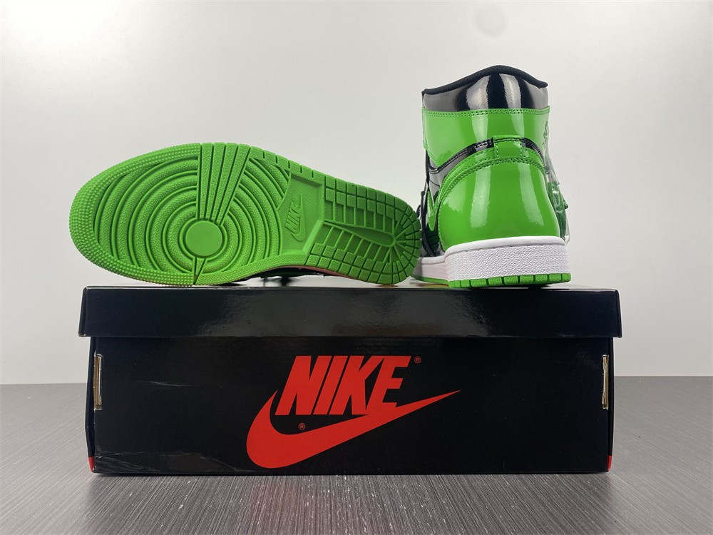 Air Jordan 1 High 555088-030-01