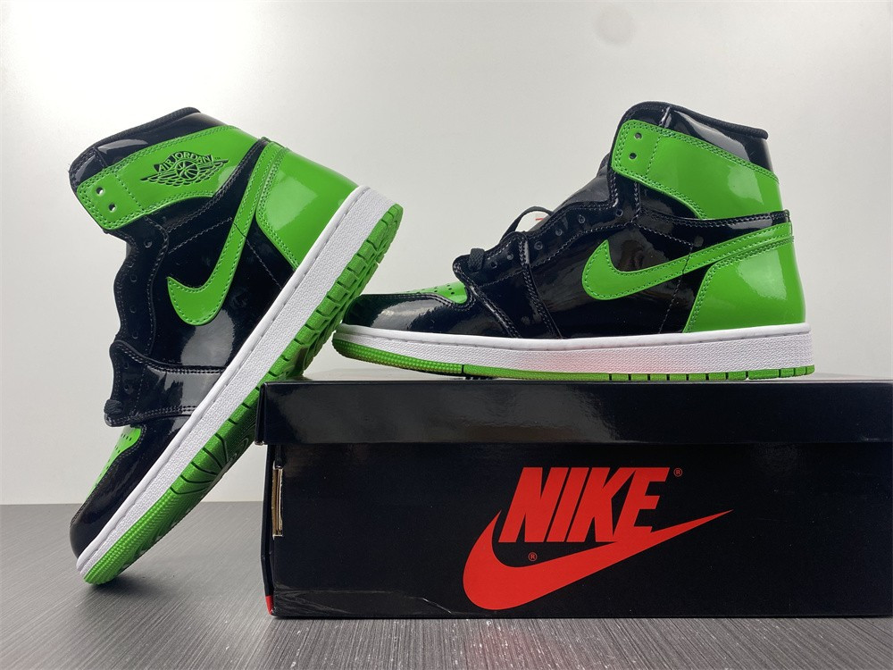 Air Jordan 1 High 555088-030-01
