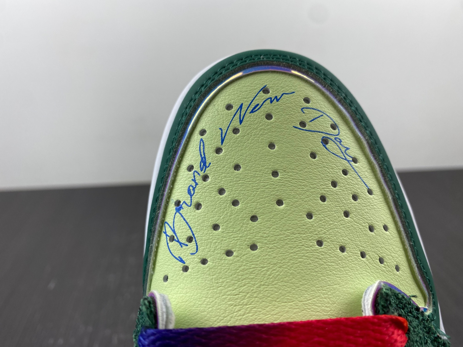 Air Jordan 1 Low OG “Doernbecher”  FD9665-351