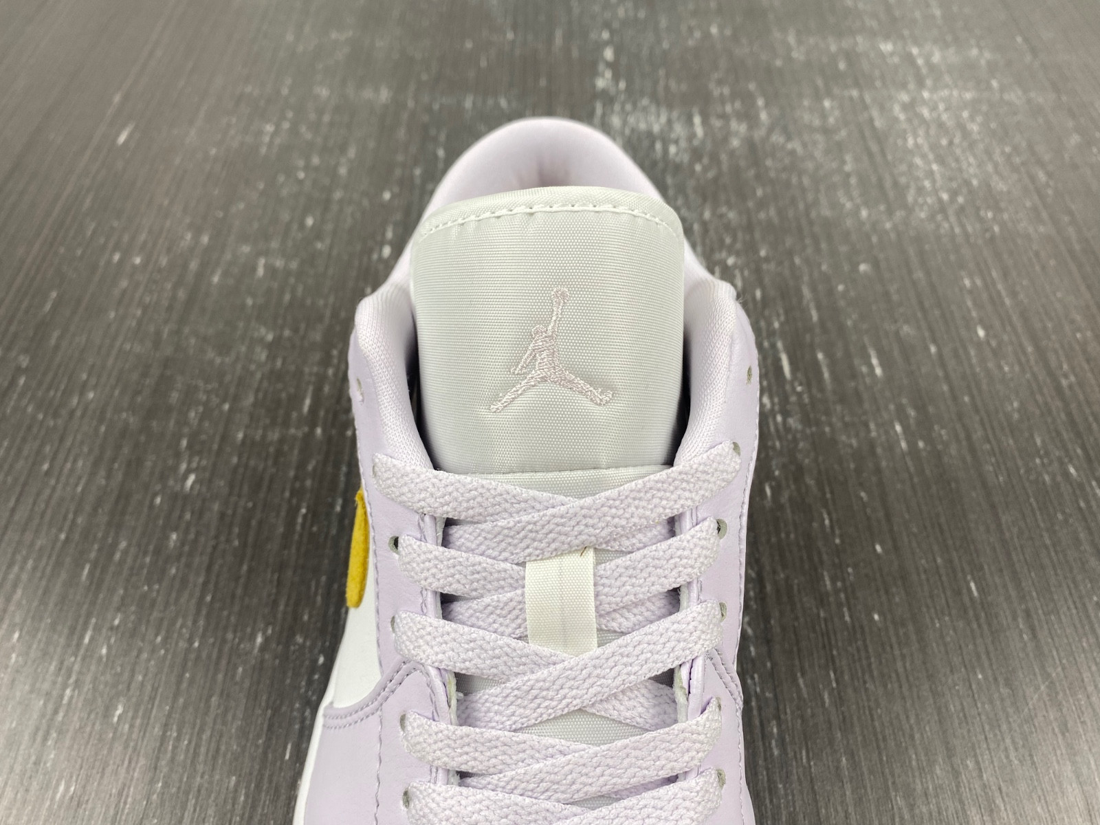 Air Jordan 1 Low WMNS “Barely Grape” DC0774-501
