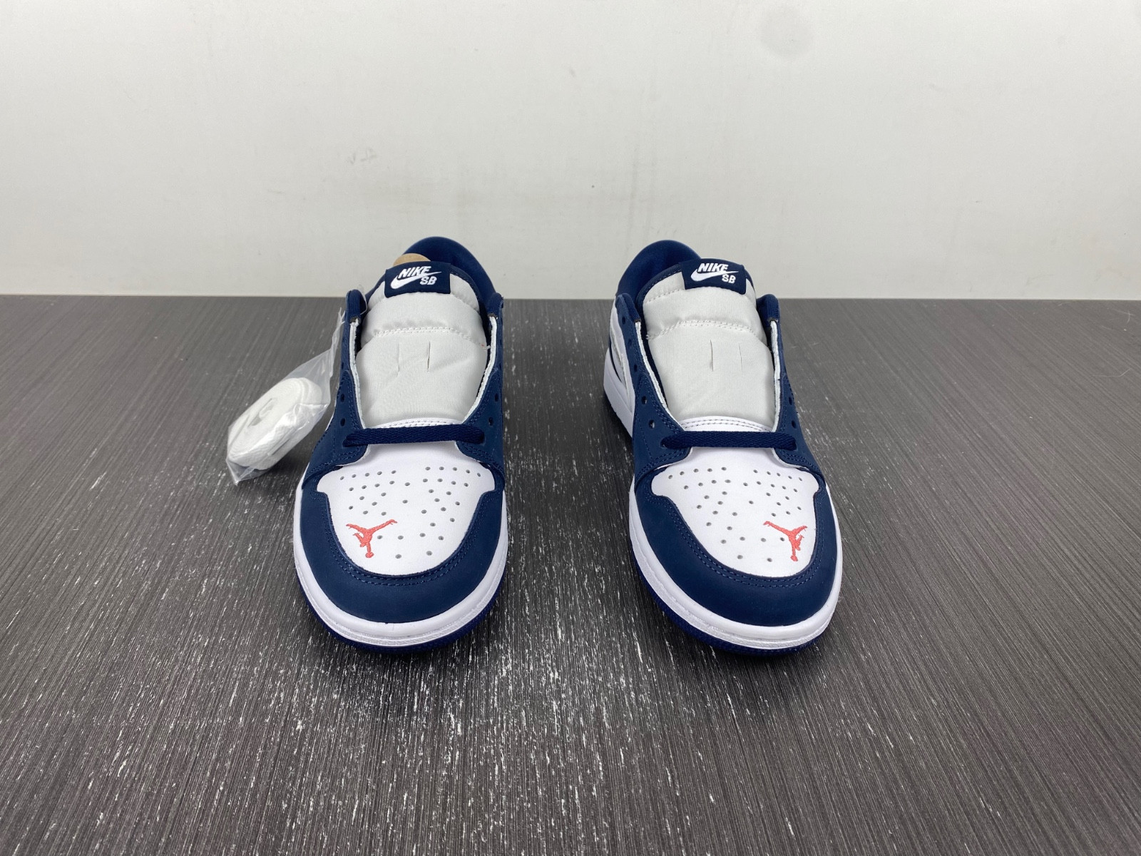 Nike SB x Air Jordan 1 Low CJ7891-400