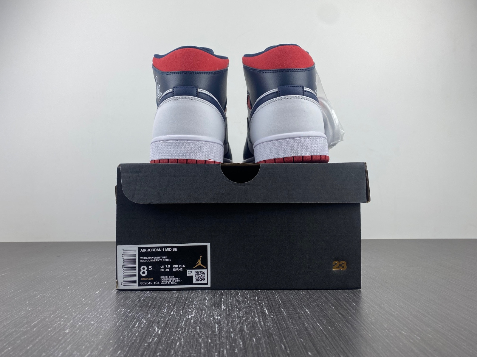 Air Jordan 1 Mid SE “USA” 852542-104