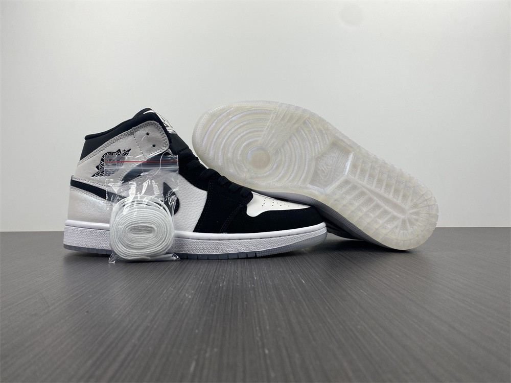 Air Jordan 1 Mid “Diamond Shorts