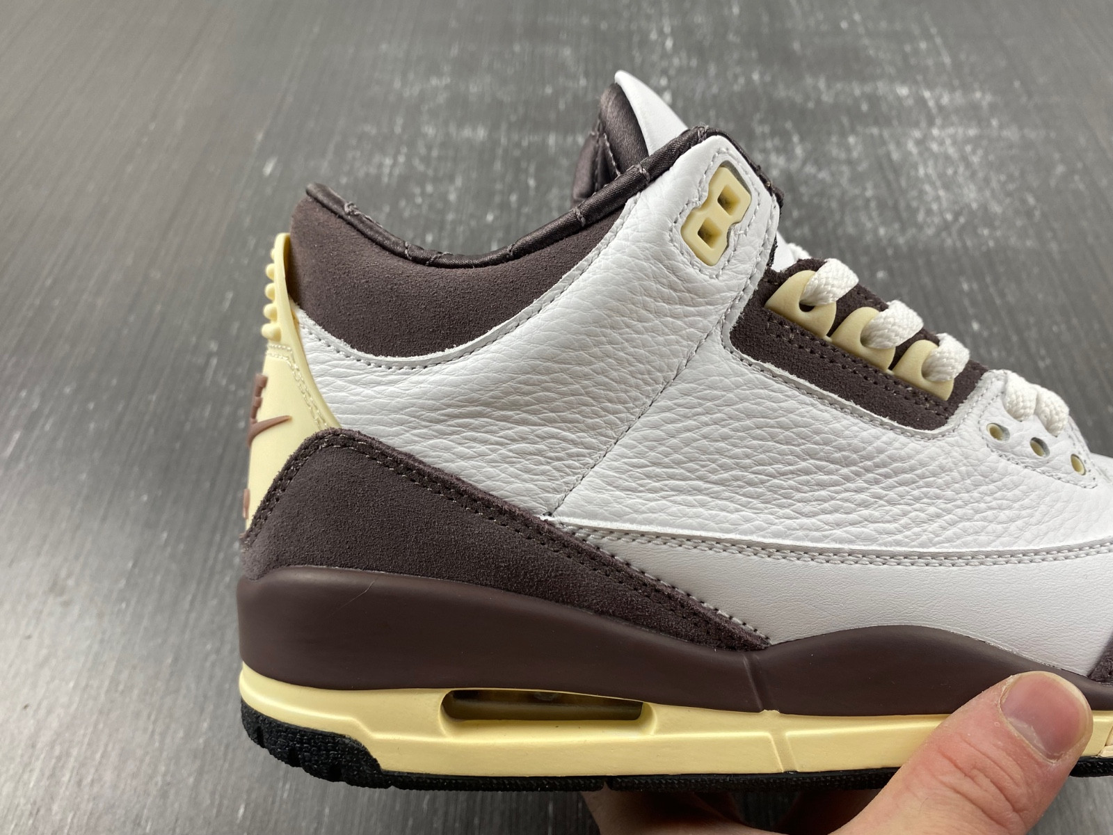 Air Jordan 3 DH3434-113