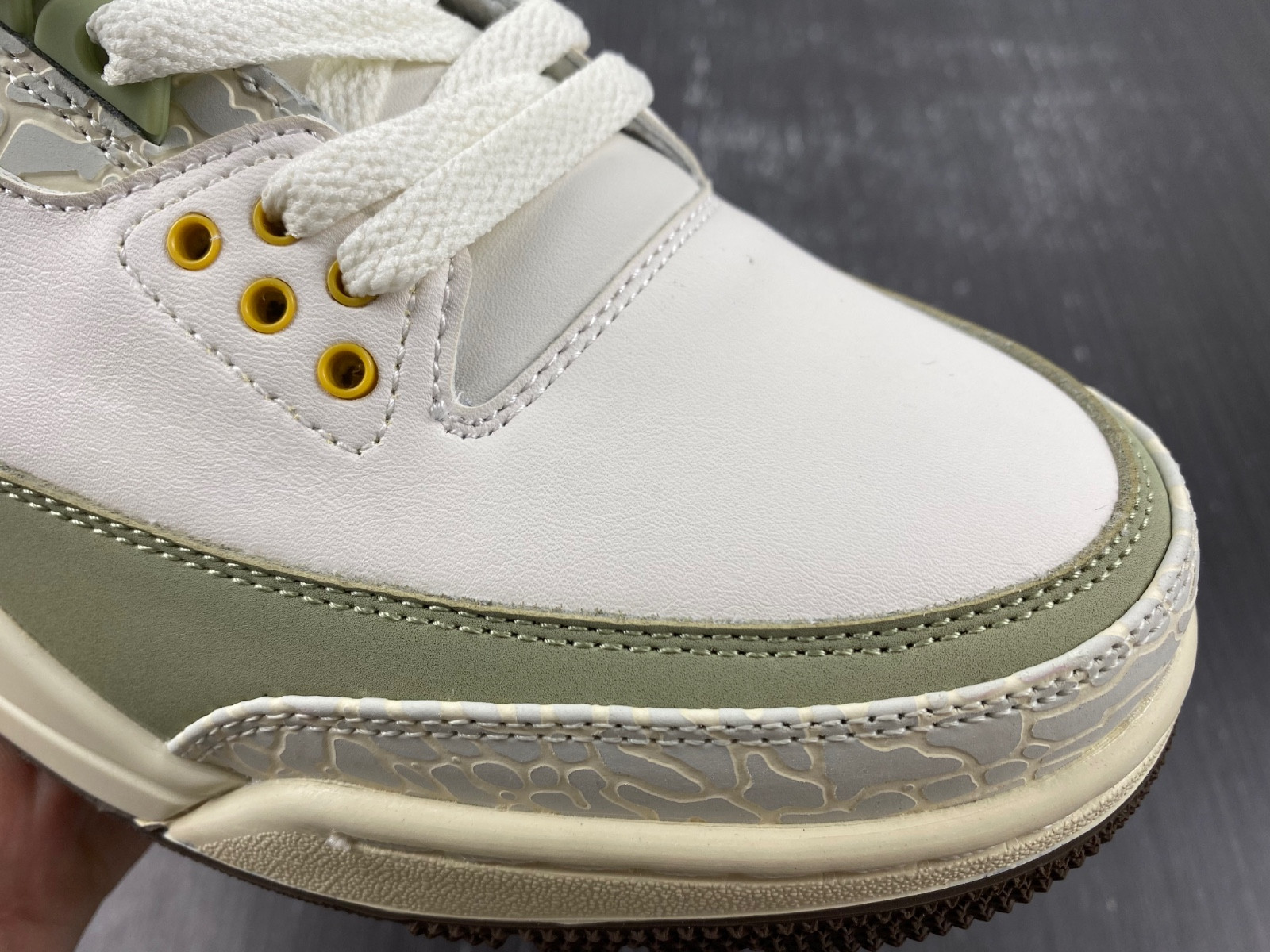 Air Jordan 3 DX6660-800