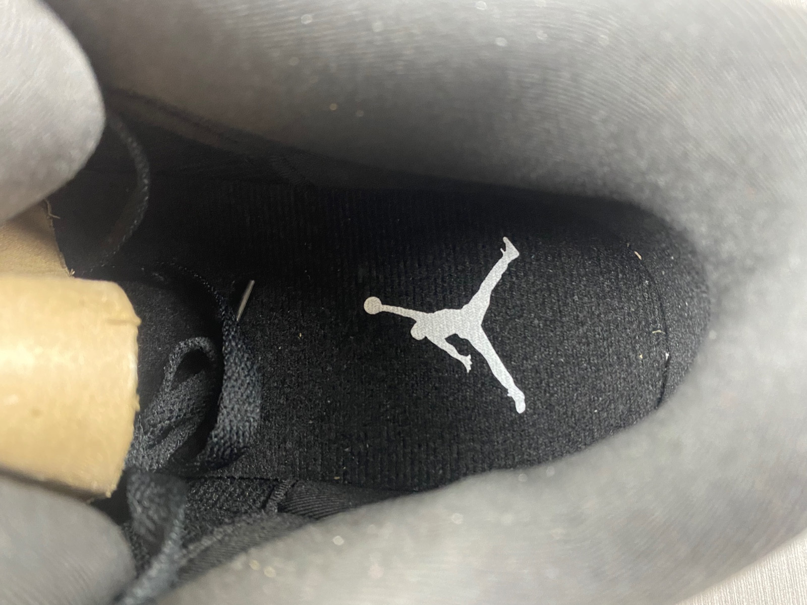 Air Jordan 3 “Cyber Monday” 136064-020