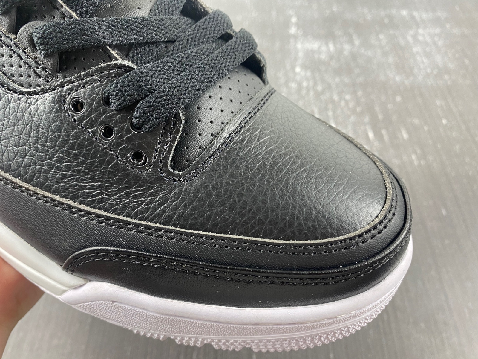 Air Jordan 3 “Cyber Monday” 136064-020