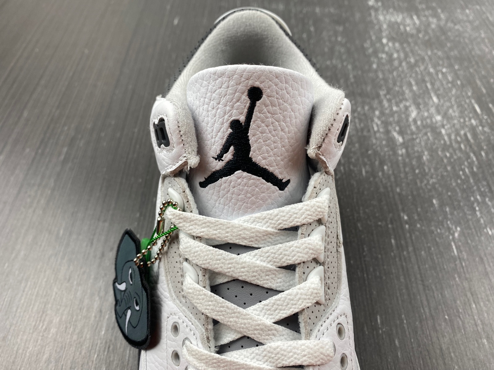 Air Jordan 3 GS “Hide N’ Sneak”  DX6665-100