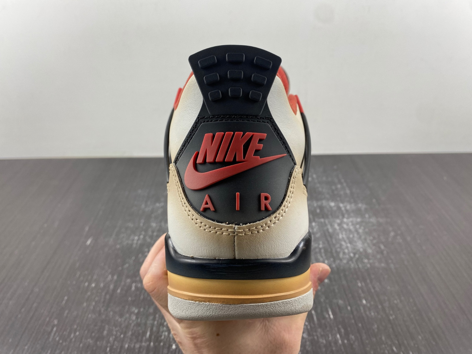 Air Jordan 4 AQ9129-105
