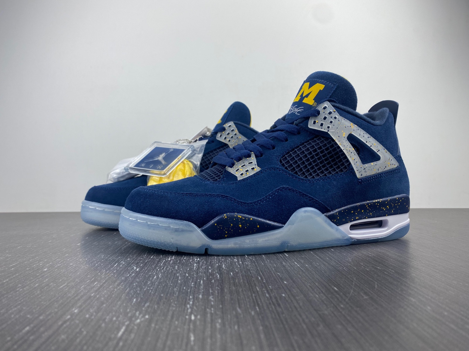Jordan 4 Retro Michigan (PE) AJ4-1036660