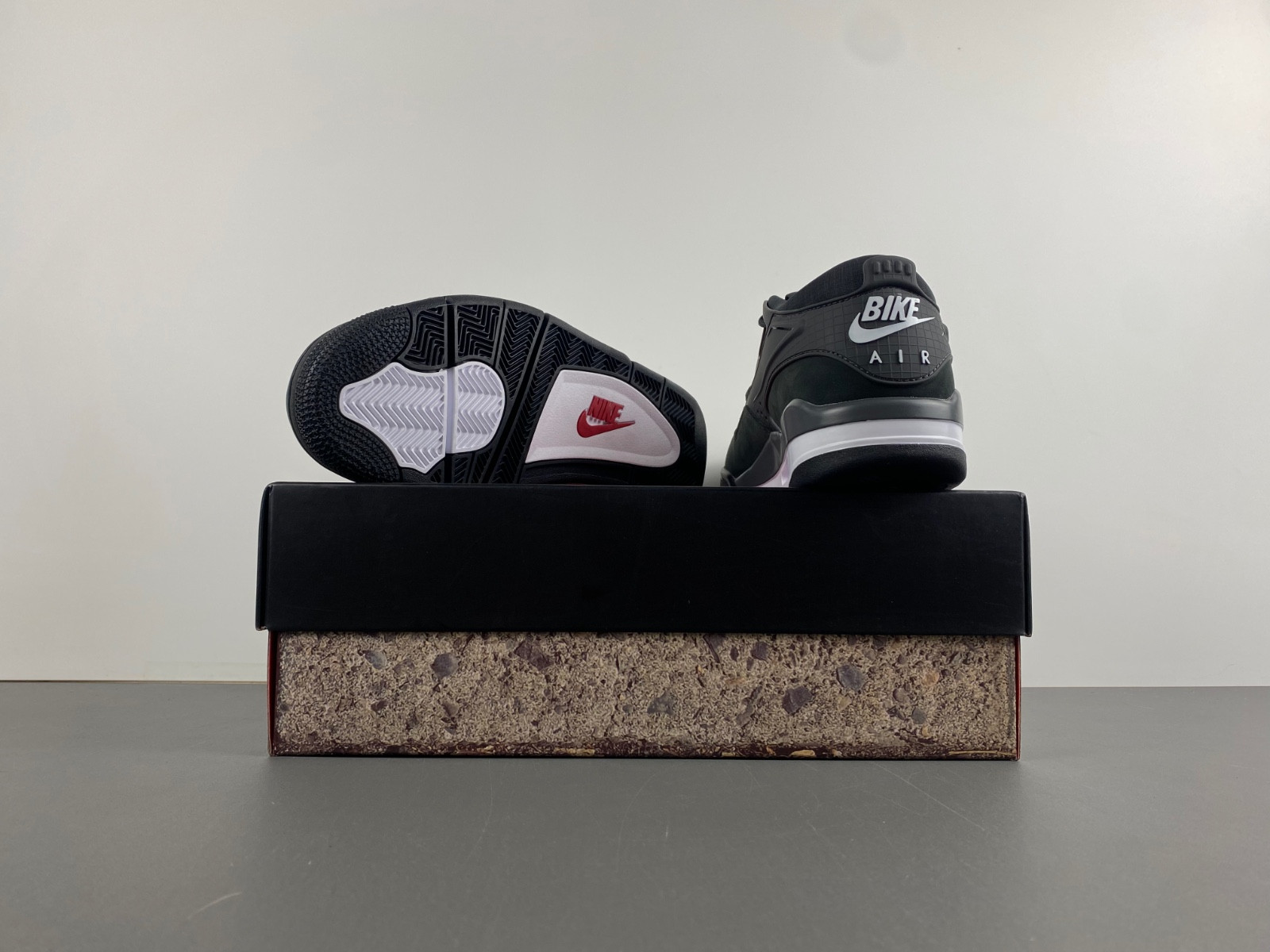 Nigel Sylvester x Air Jordan 4 RM “Driveway Grey” HF4334-004