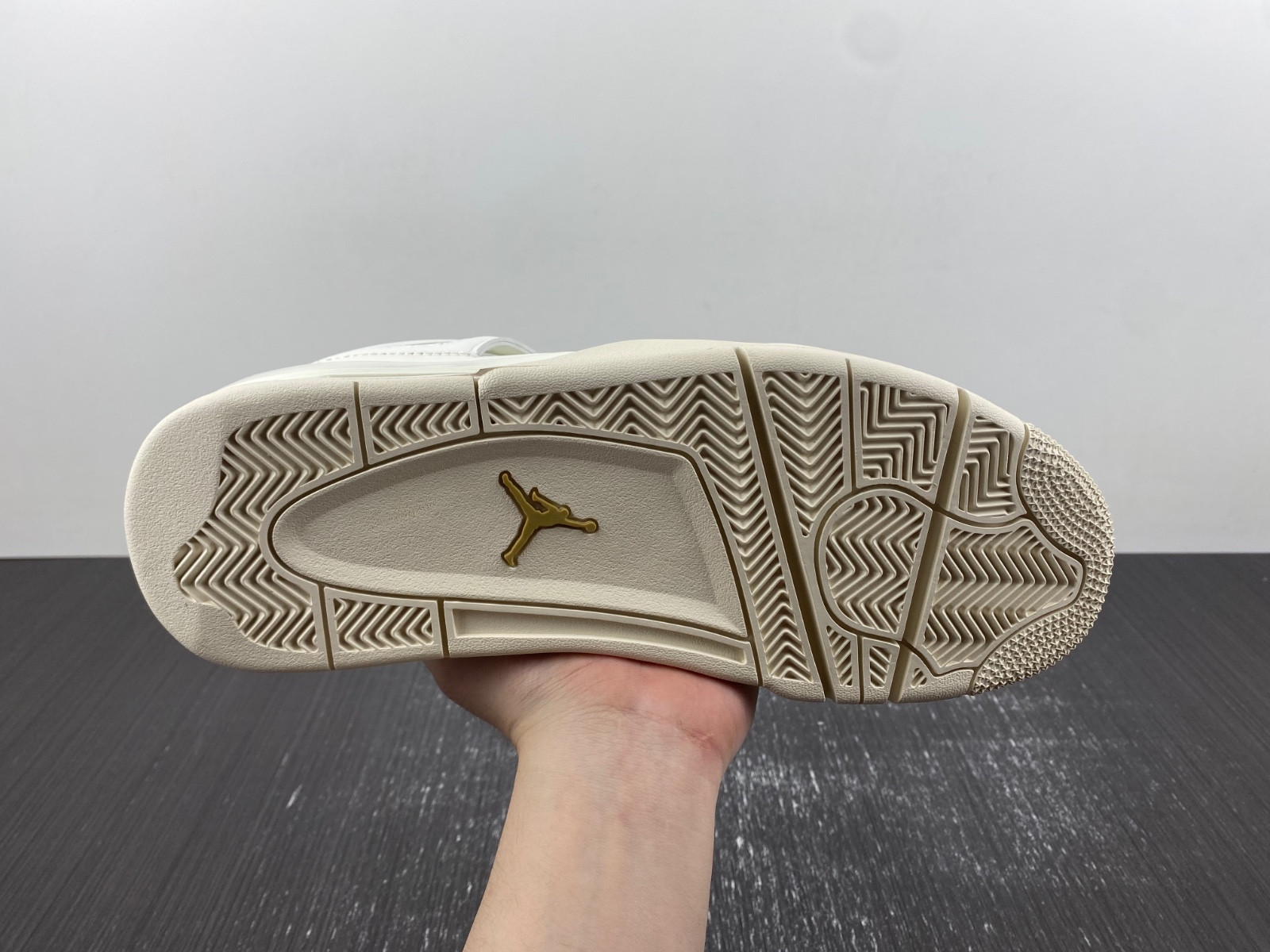Air Jordan 4  AQ9129-003