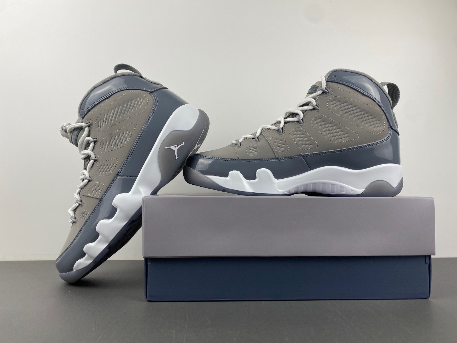 Air Jordan 9