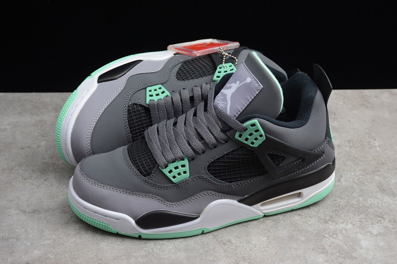 Air Jordan 4  