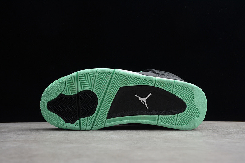 Air Jordan 4  