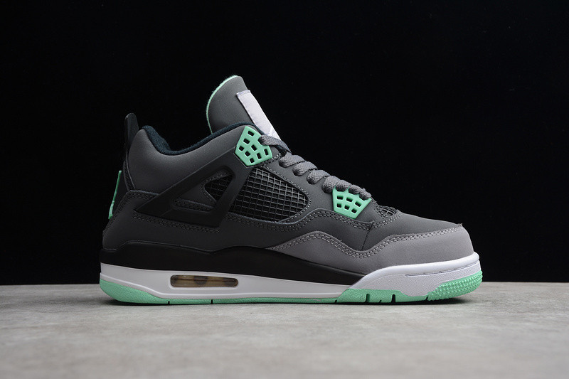 Air Jordan 4  