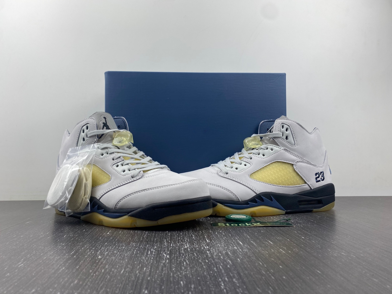 A Ma Maniere x Air Jordan 5 WMNS FZ5758-004