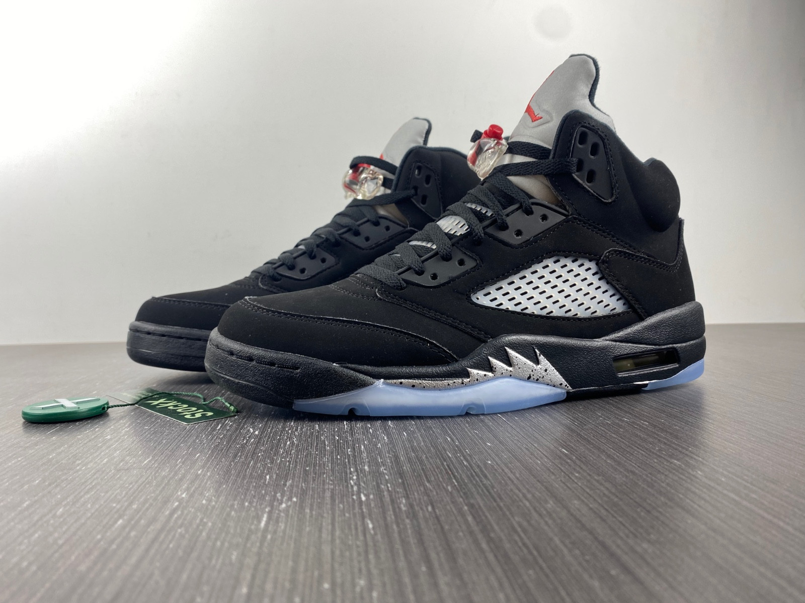 Jordan 5 Retro Black Metallic 845035-003