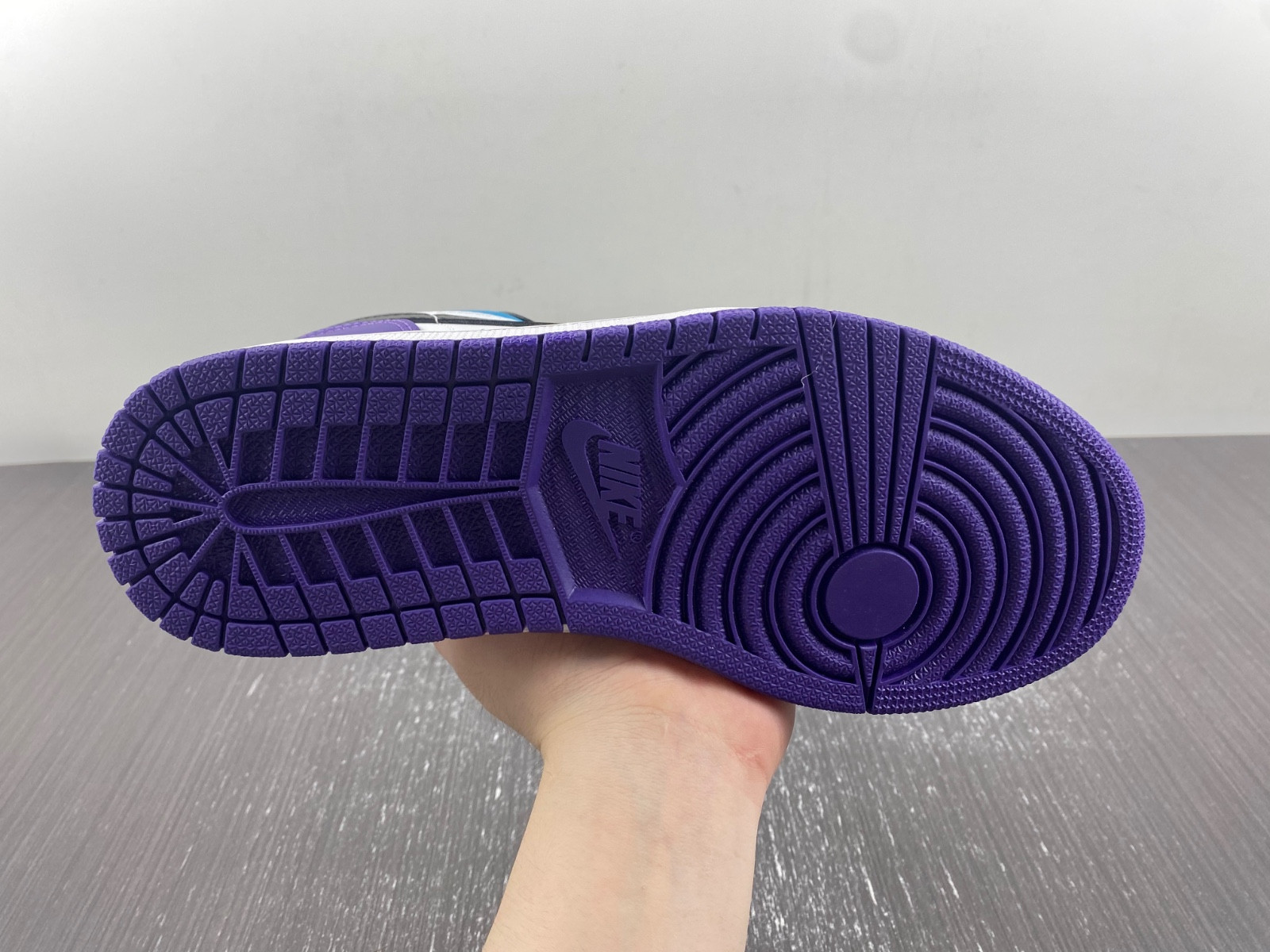 Air Jordan 1 Low 553558-154