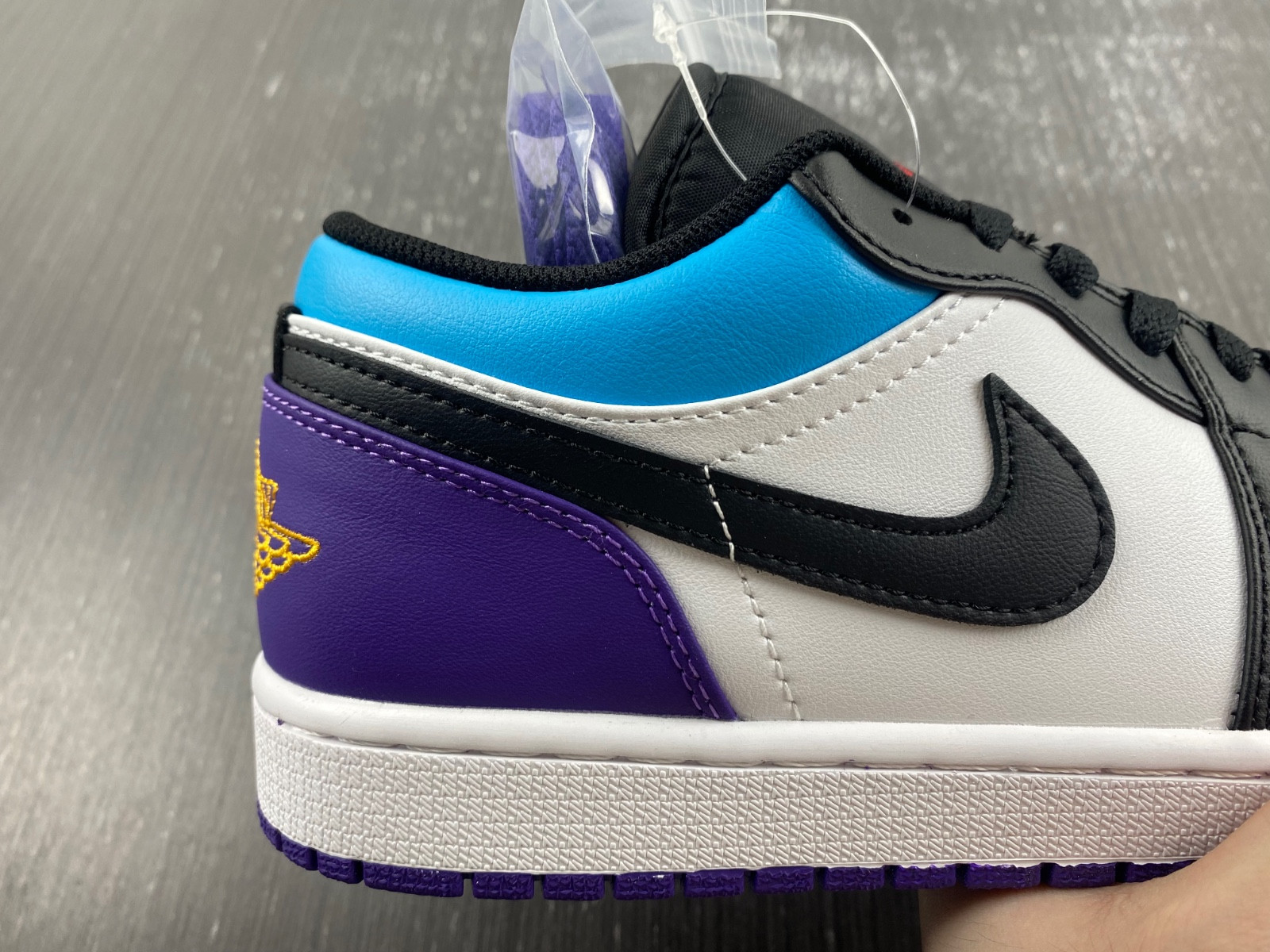 Air Jordan 1 Low 553558-154