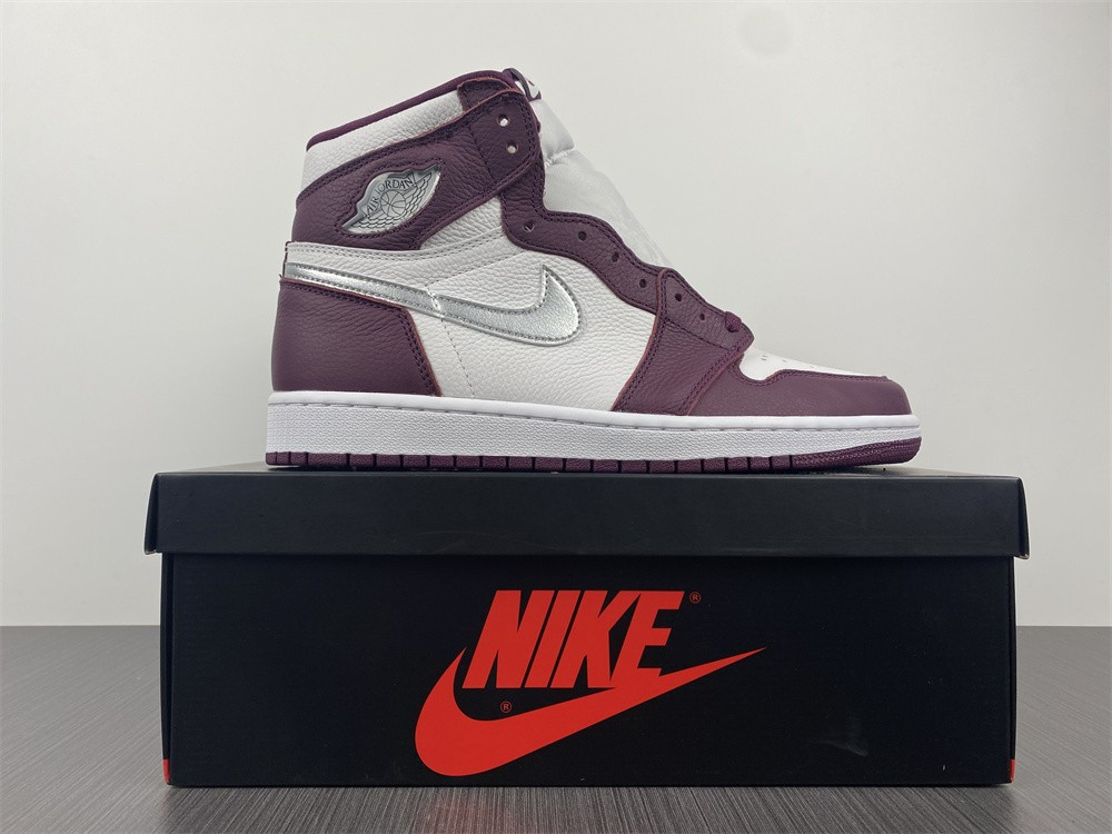Air Jordan 1 High OG Volt Gold 555088-611