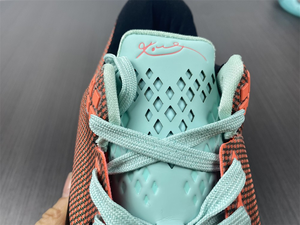 KOBE 10 