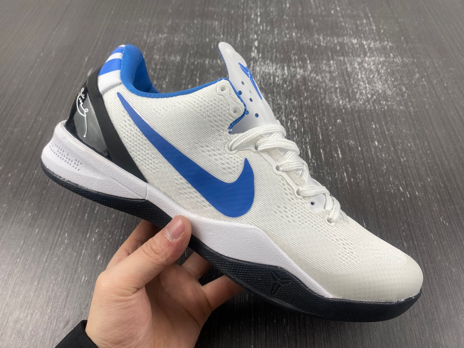 KOBE 8