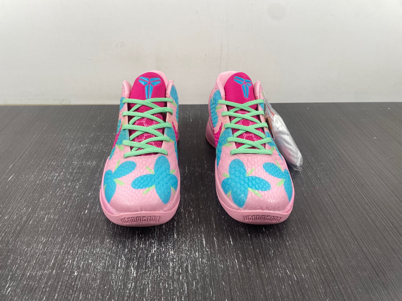 Zoom Kobe 6 CM2190-621