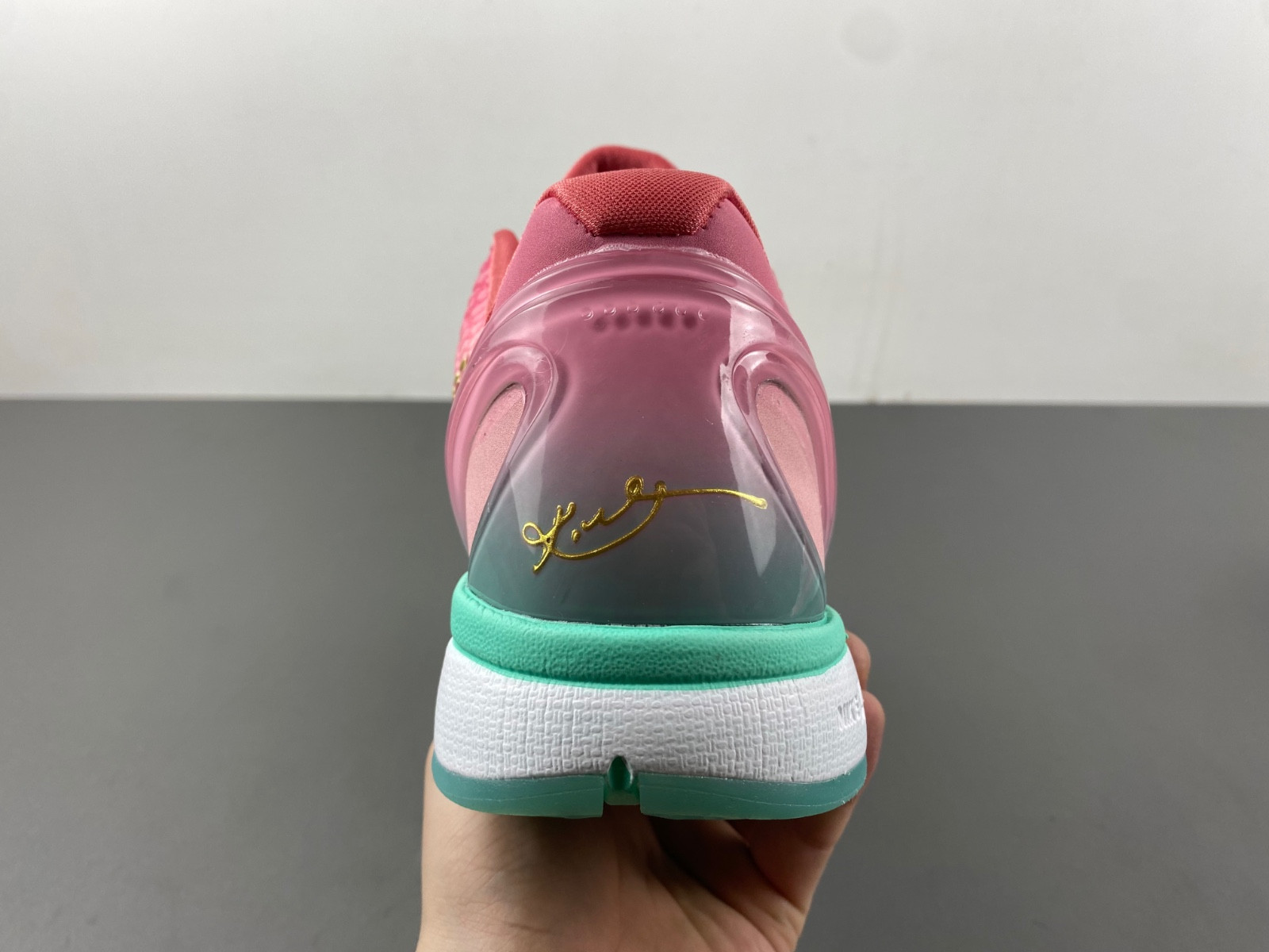Zoom Kobe 6 CM2190-201