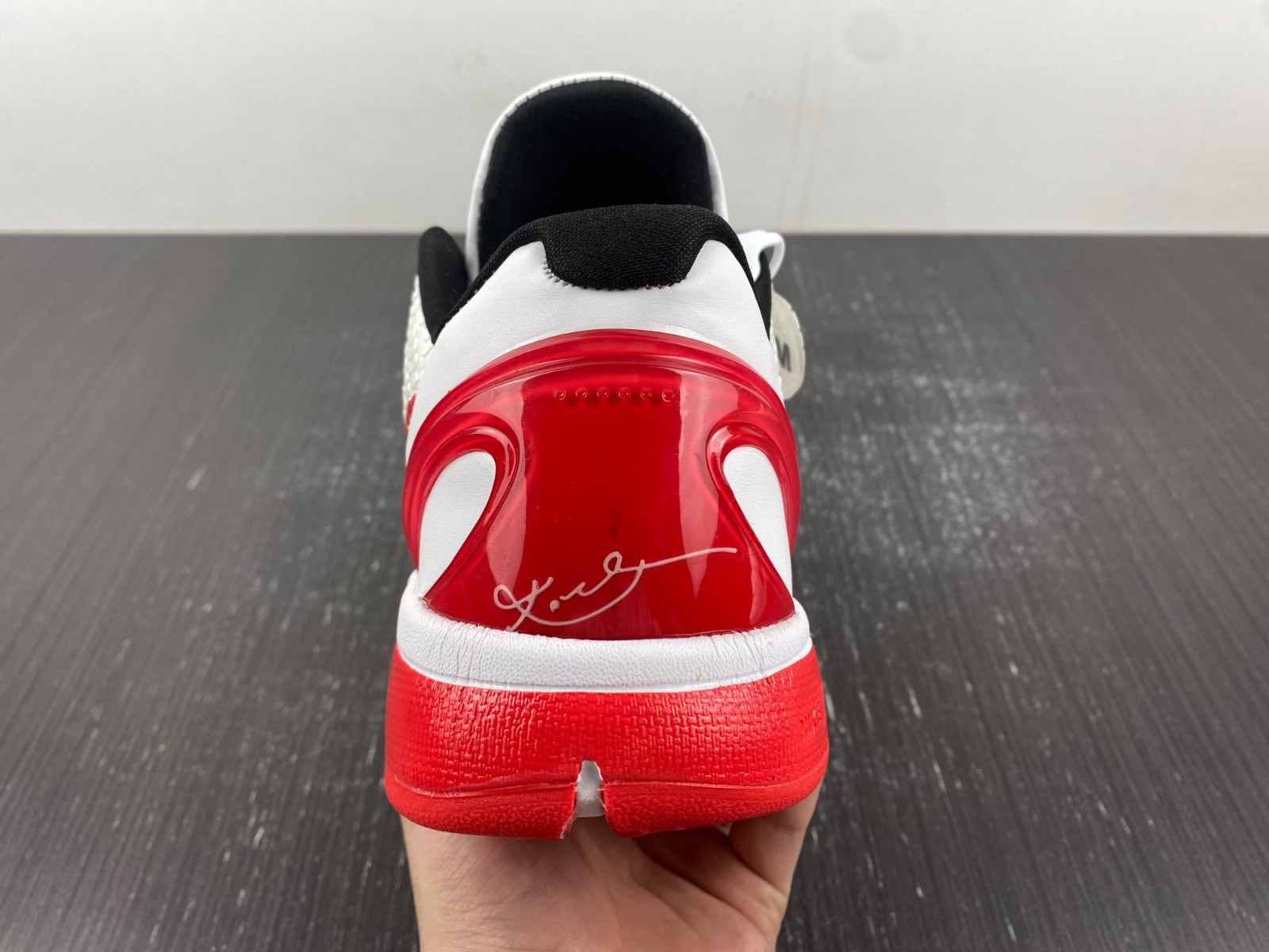 Kobe 6  CW2190-400